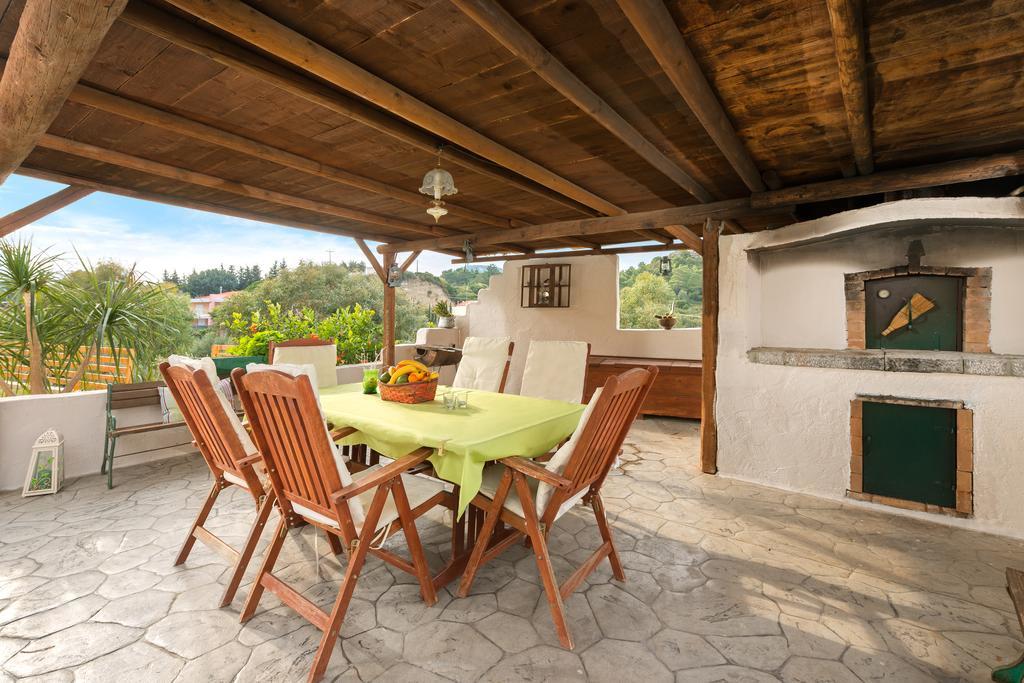 יאליסוס Natura House מראה חיצוני תמונה